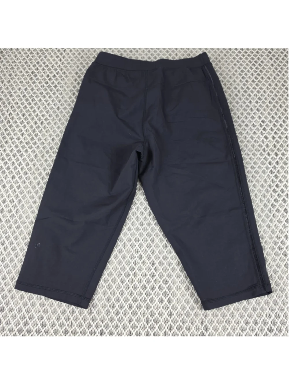 Lululemon Black Cropped Wide Leg Athletic Pants Women’s Size 4 Zip Side - Picture 2 of 10